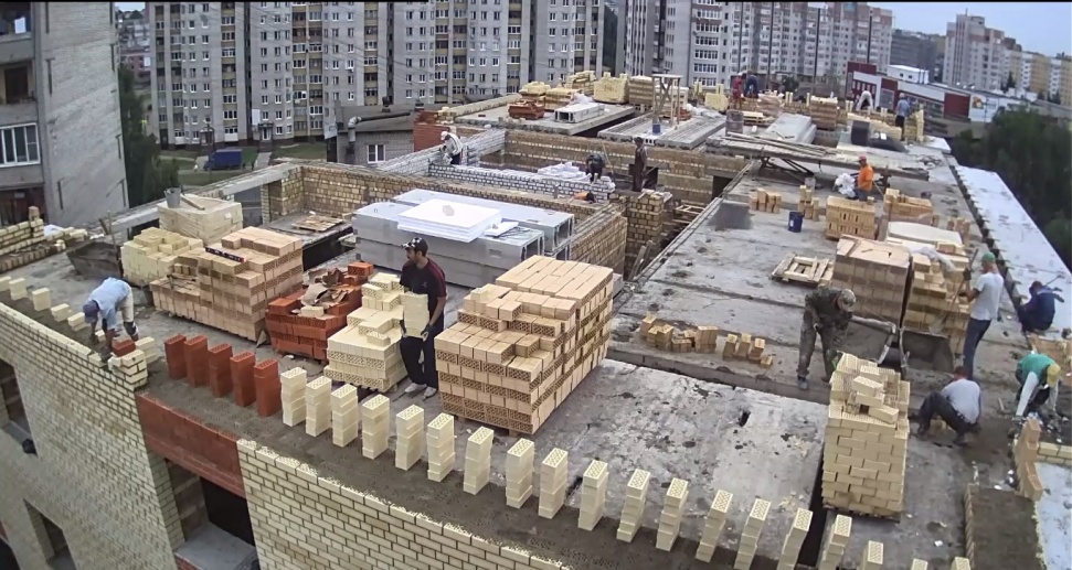 23.08.2017: Устройство наружных стен 8-го этажа