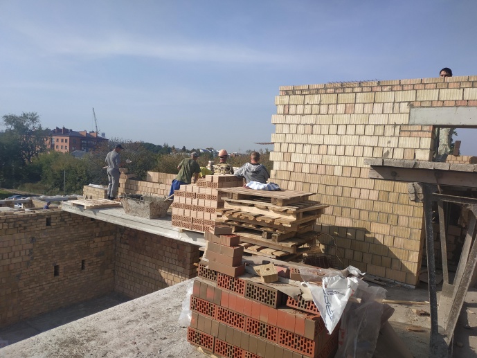 24.09.2019 Строим внутренние стены и перекрытие 3 этажа третьего подъезда