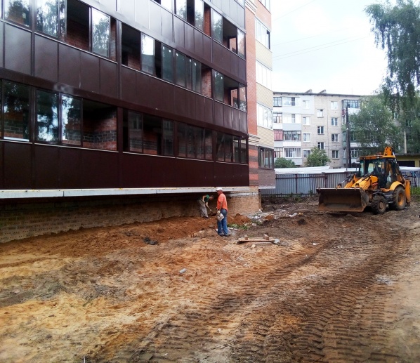 12.07.2018: Приступили к благоустройству территории