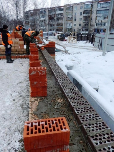 10.02.2017 Устройство стен у входной группы