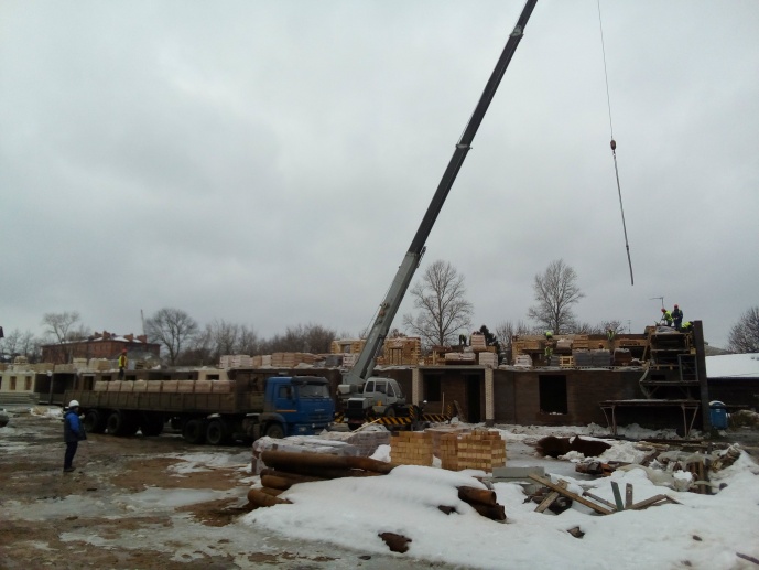 15.03.2019: Устройство наружных стен 2-го этажа 1,2 секций