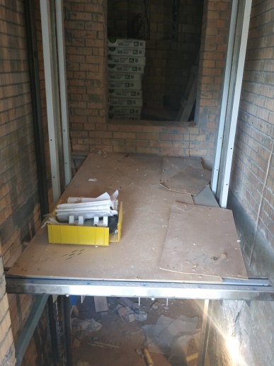 08.07.2020г.  Сборка кабины лифта. 1 секция.