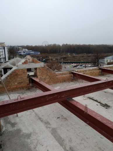 05.11.2019. Установлены стальные балки для монтажа крыши 1-я секция.