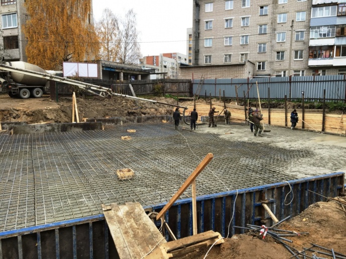 22.10.2016  Выравнивание верхнего слоя бетона