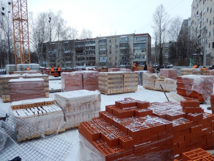 10.02.2017 получен полный объем кирпича на 1-ый этаж
