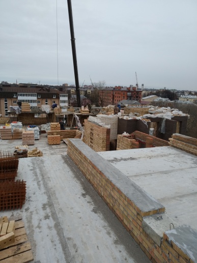 05.11.2019. Завершаем кирпичную кладку 3-й секции. 