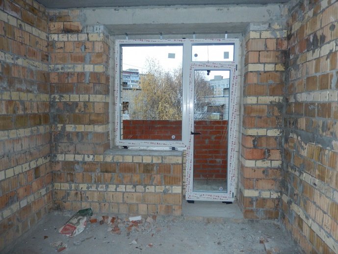 25.10.2017: Приступили к монтажу окон и балконных блоков