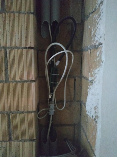 12.05.2020 прокладываем сети интернет,ТV, домофон.