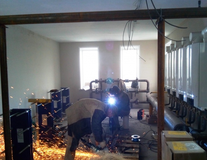 08.06.2018: Монтаж насосов системы ГВС и отопления