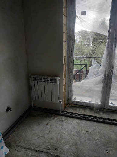 12.05.2020 устанавливаем радиаторы отопления.