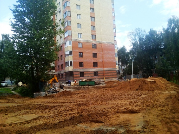 13.07.2018: Выполняем устройство основания детской площадки