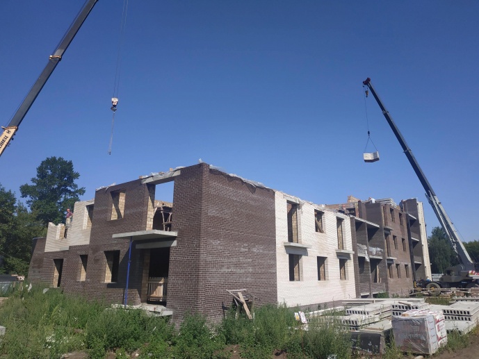 11.07.2019 Завершаем кладку стен второго этажа третьего подъезда