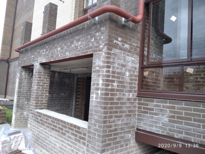 10.09.2020г. Закончен монтаж наружного газопровода и водостока.