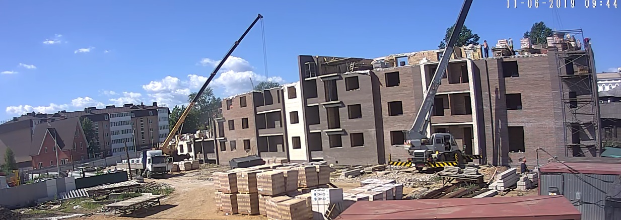 11.06.2019: Устройство стен 4-го этажа первой секции